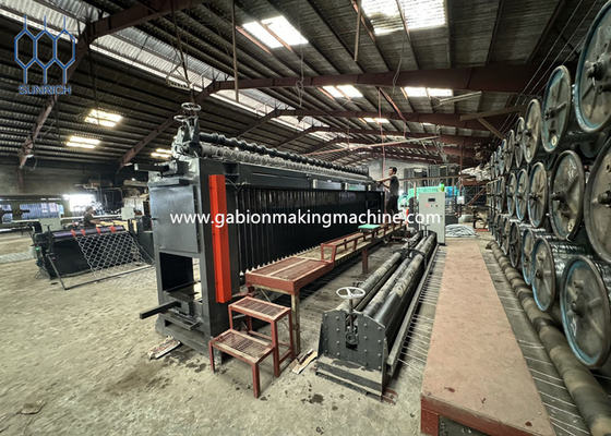 2m-4m Automatic Hexagonal Wire Netting Machine Wire Diameter 1.6-4.0mm Mesh Size 90x130mm