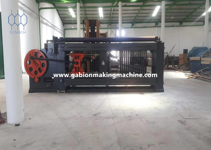 PVC Coating Thickness Adjustable Mesh Length 2m-5m Gabion Machine