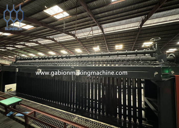 2m-4m Automatic Hexagonal Wire Netting Machine Wire Diameter 1.6-4.0mm Mesh Size 90x130mm
