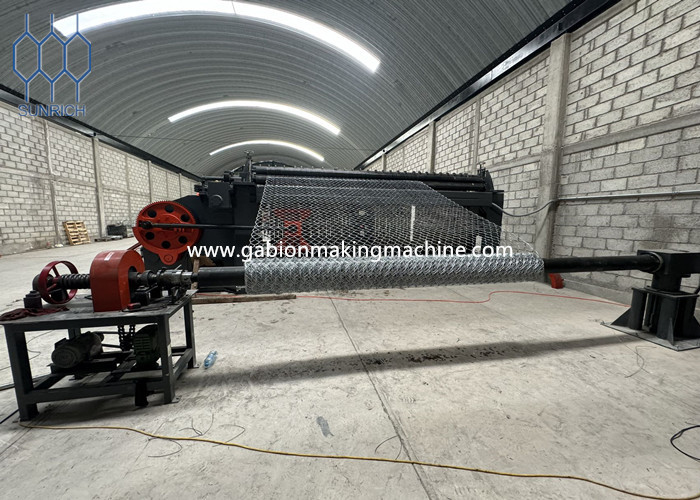 Galvanized Or PVC Coated Gabion Machine Wire Diameter 2.0-4.0mm Mesh Length 30-50mm