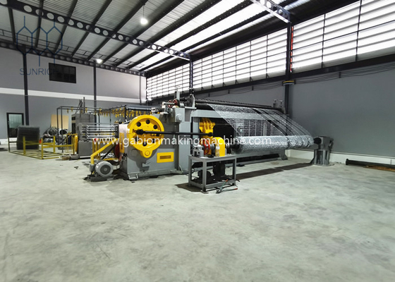 Gegalvaniseerde staaldraad Gabion Box Machine High Tensile Strength Draad Diameter 2.0mm-4.0mm