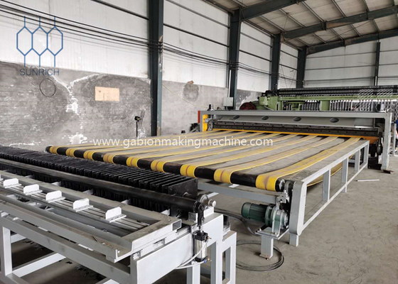 2.7-4.0mm gegalvaniseerde of PVC bedekte Gabion draad fabricage machine Gabion machine 30kW
